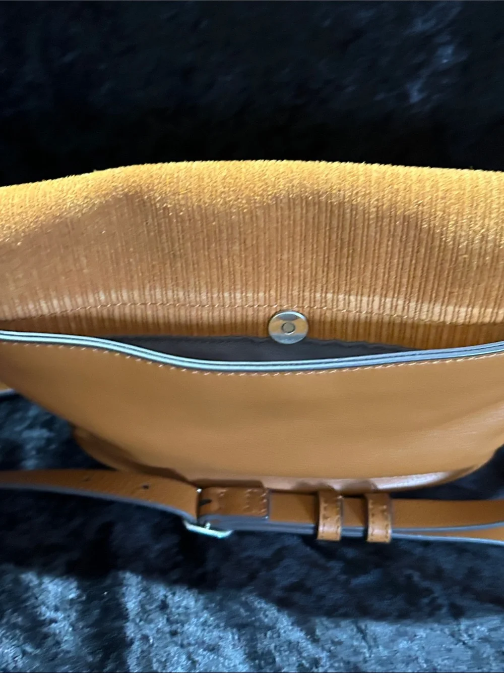 Treasure & Bond- Sleek Mustard Crossbody Bag - Women's Shoulder Purse